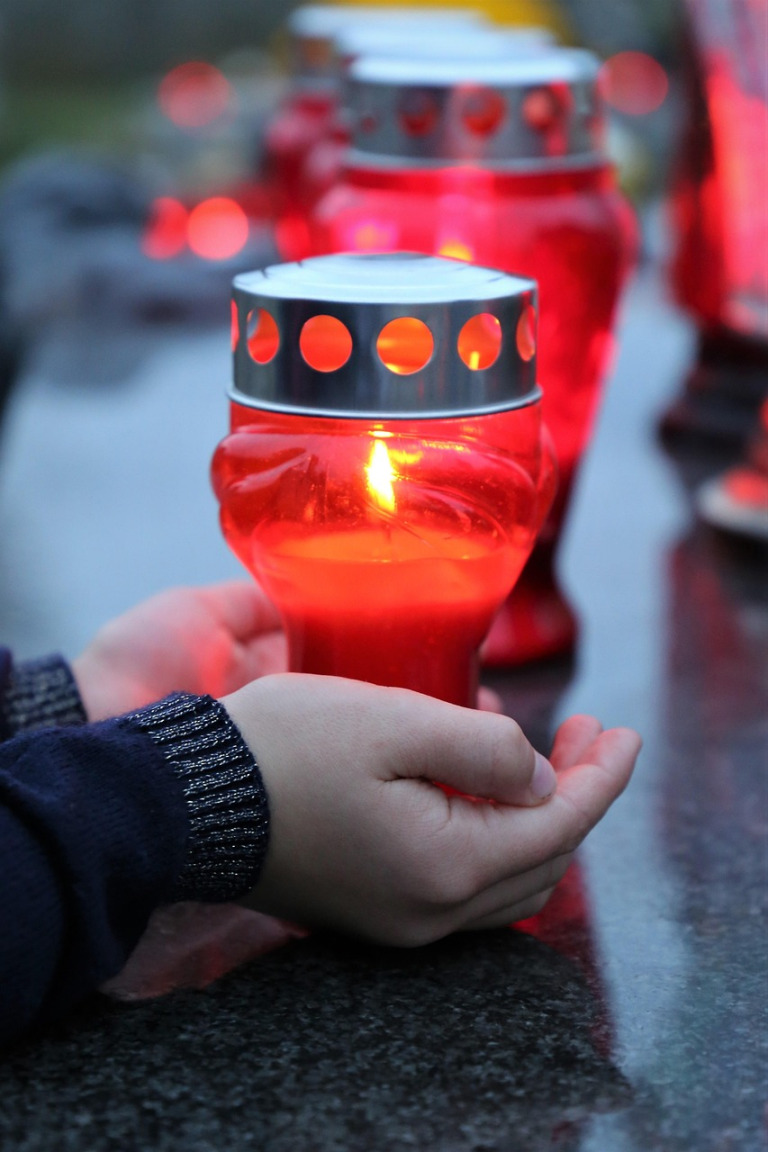 candle light tribute